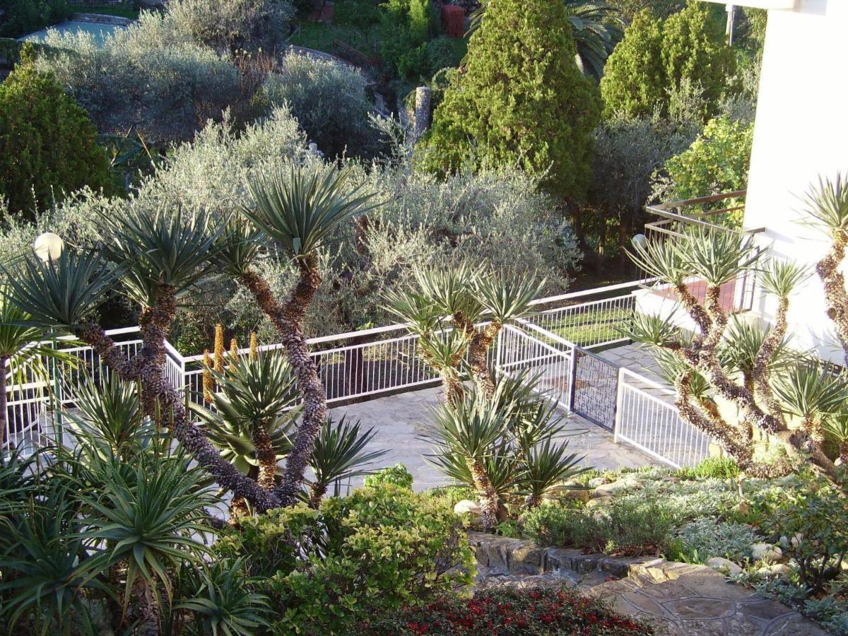 Residence La Carruba ディアーノ・マリーナ エクステリア 写真